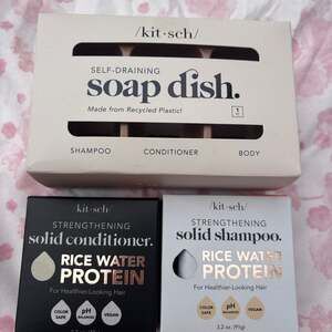 Kitsch Self-Draining Terracotta Soap Dish + Shampoo & Conditioner Bars